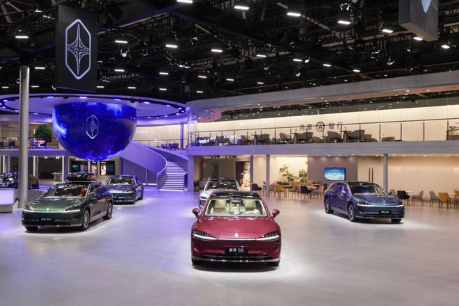 界S9的强势突围全靠“离经叛道”？瓦力游戏轿旅双子星炸穿豪车市场享(图2)